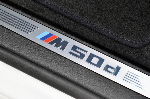 BMW X5 M50d (2014) - picture 16 of 24