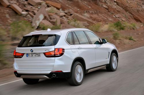 BMW X5 (2014) - picture 8 of 66