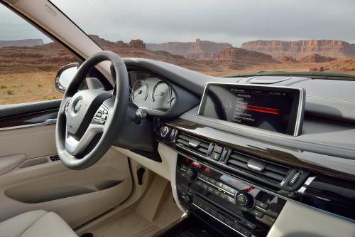 BMW X5 (2014) - picture 65 of 66