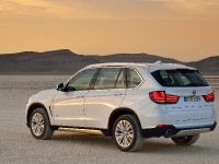 BMW X5 (2014) - picture 22 of 66