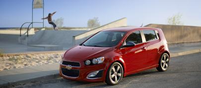 Chevrolet Sonic RS (2014) - picture 4 of 10
