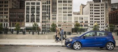 Chevrolet Sonic RS (2014) - picture 7 of 10