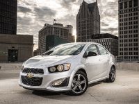 Chevrolet Sonic RS (2014) - picture 2 of 10