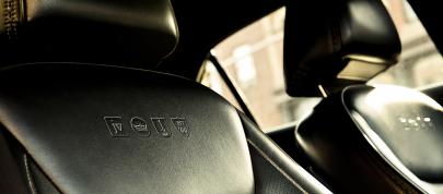 Chrysler 300C John Varvatos Limited Edition (2014) - picture 12 of 25