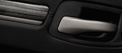 Chrysler 300C John Varvatos Limited Edition (2014) - picture 15 of 25