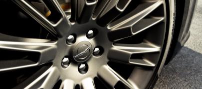 Chrysler 300C John Varvatos Limited Edition (2014) - picture 20 of 25