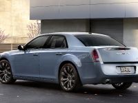 Chrysler 300S (2014) - picture 2 of 6