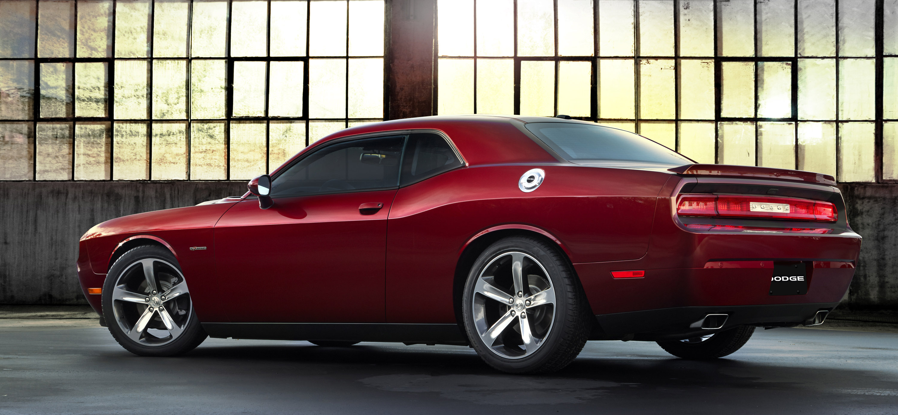 Dodge Challenger 100th Anniversary Edition