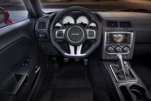 Dodge Challenger 100th Anniversary Edition (2014) - picture 8 of 17