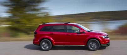 Dodge Journey Crossroad (2014) - picture 12 of 19