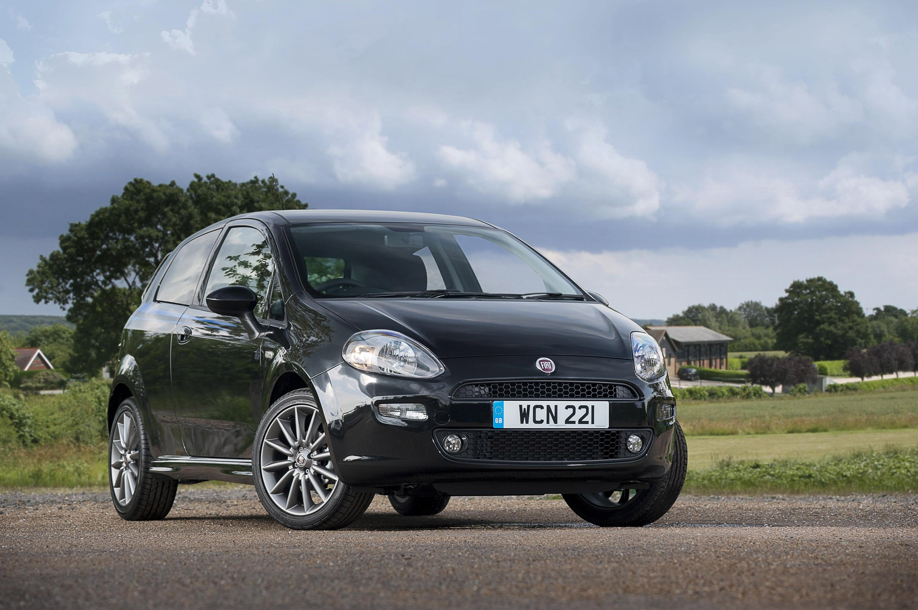 FIAT Punto Jet Black 2