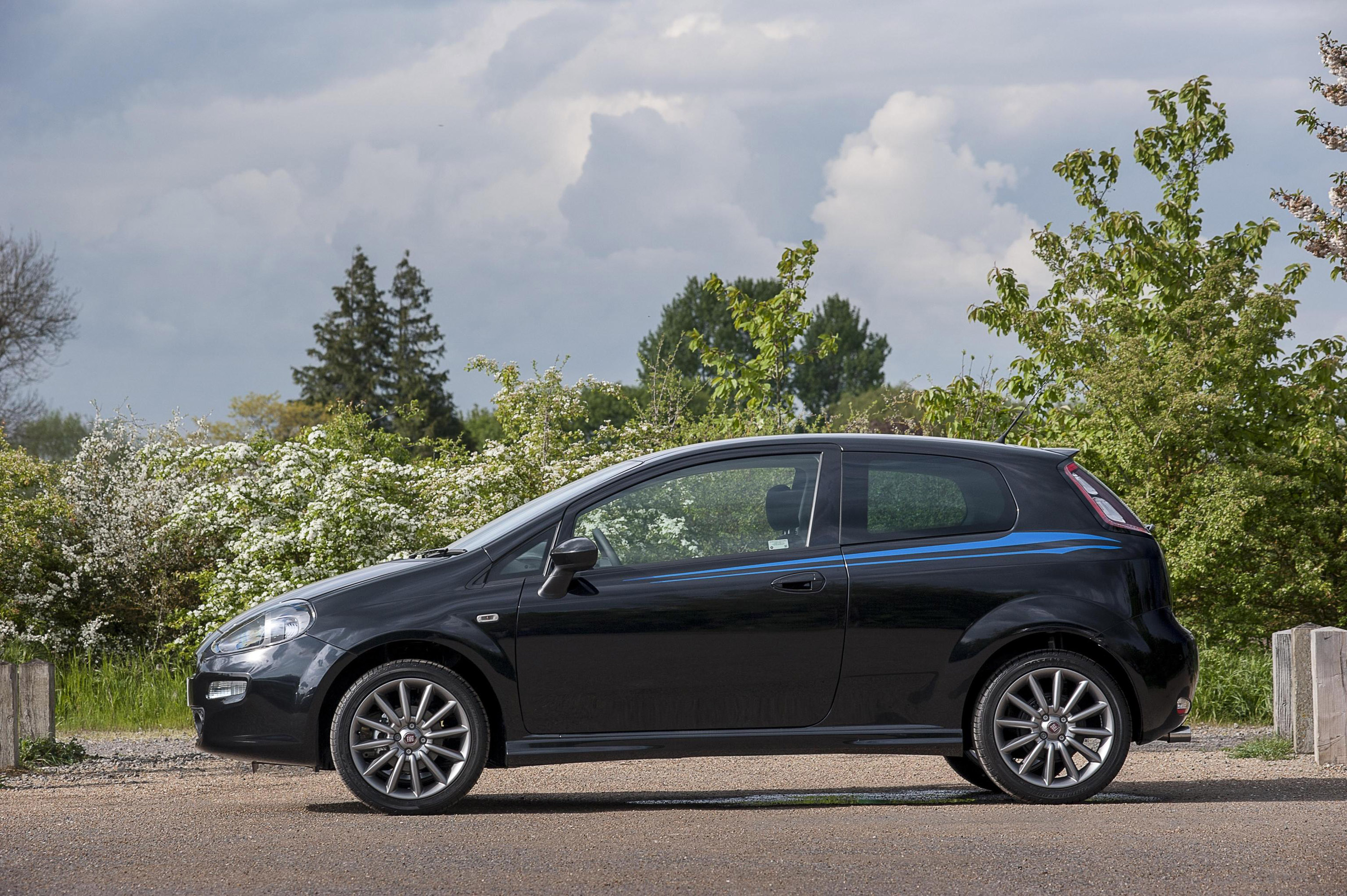 FIAT Punto Jet Black 2