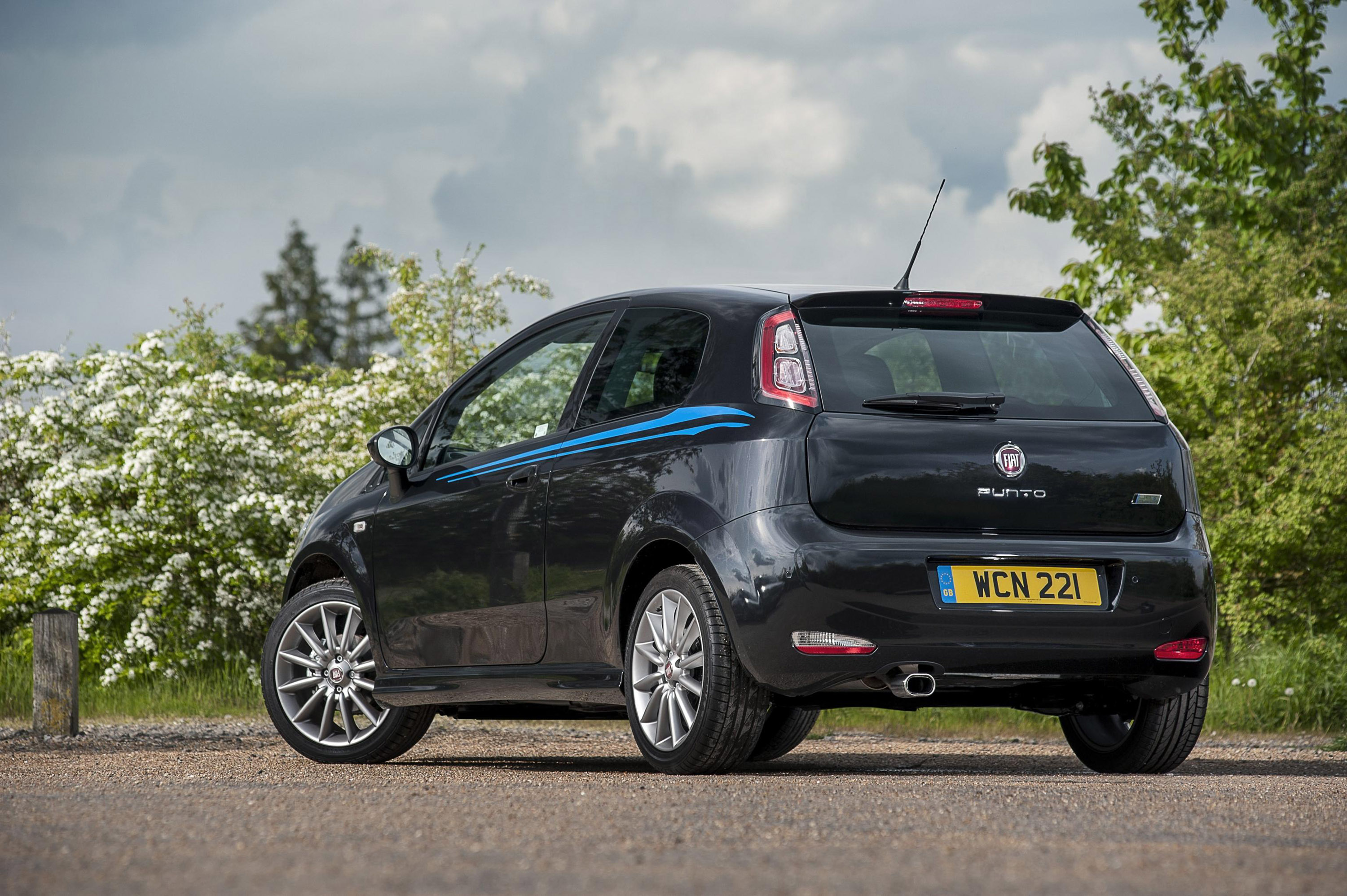 FIAT Punto Jet Black 2