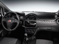 Fiat Punto Young (2014) - picture 4 of 6