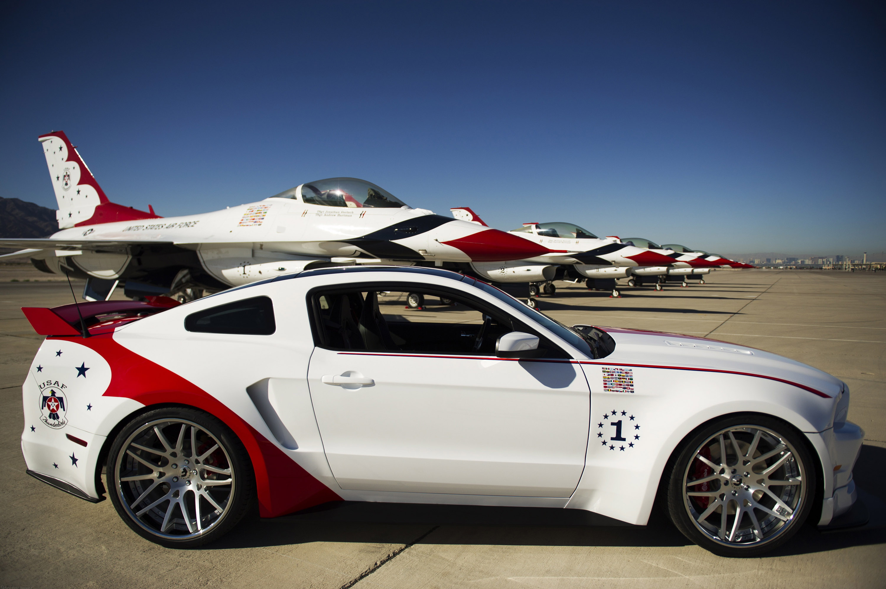 Ford Mustang GT U.S. Air Force Thunderbirds Edition