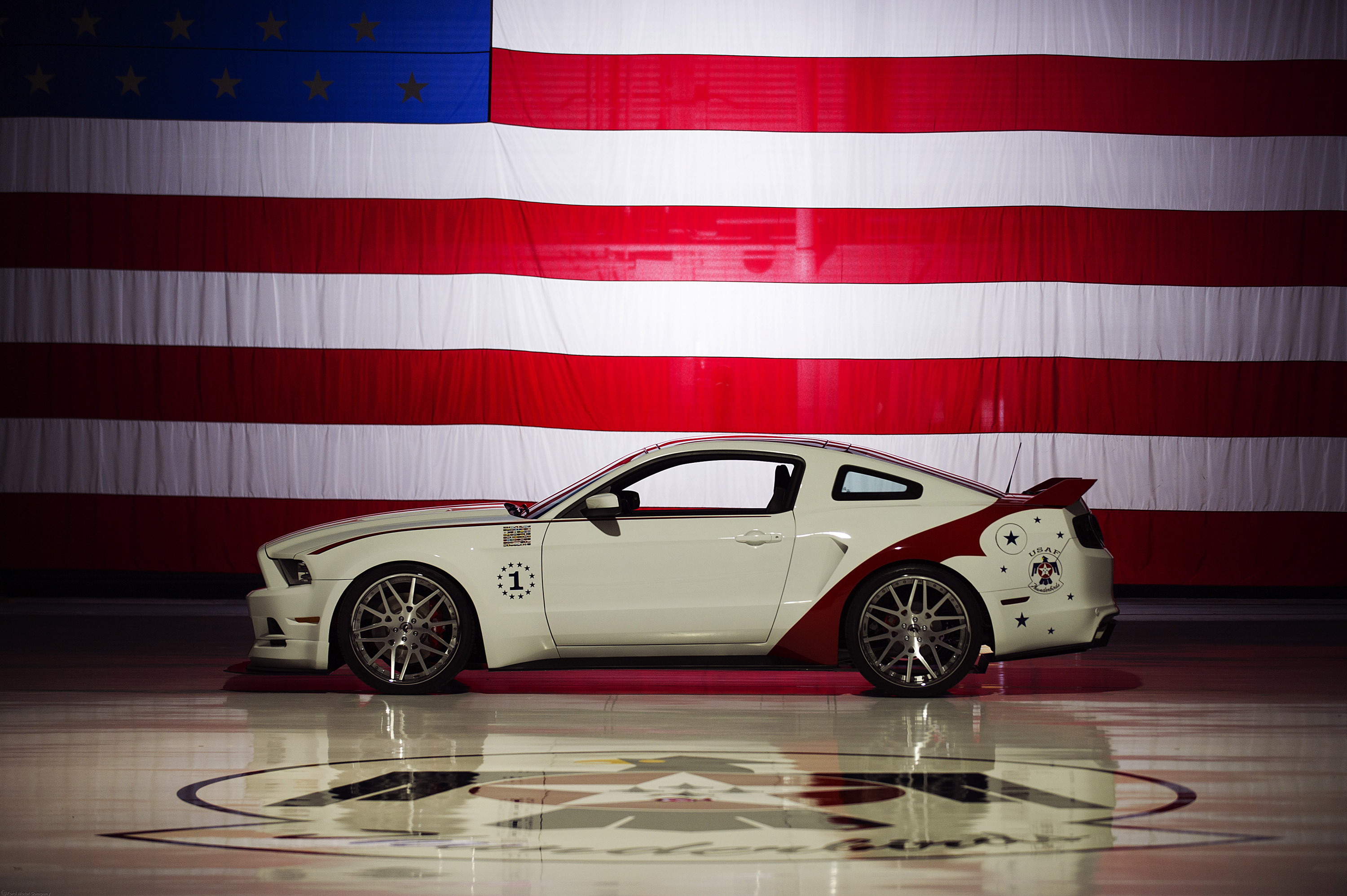 Ford Mustang GT U.S. Air Force Thunderbirds Edition