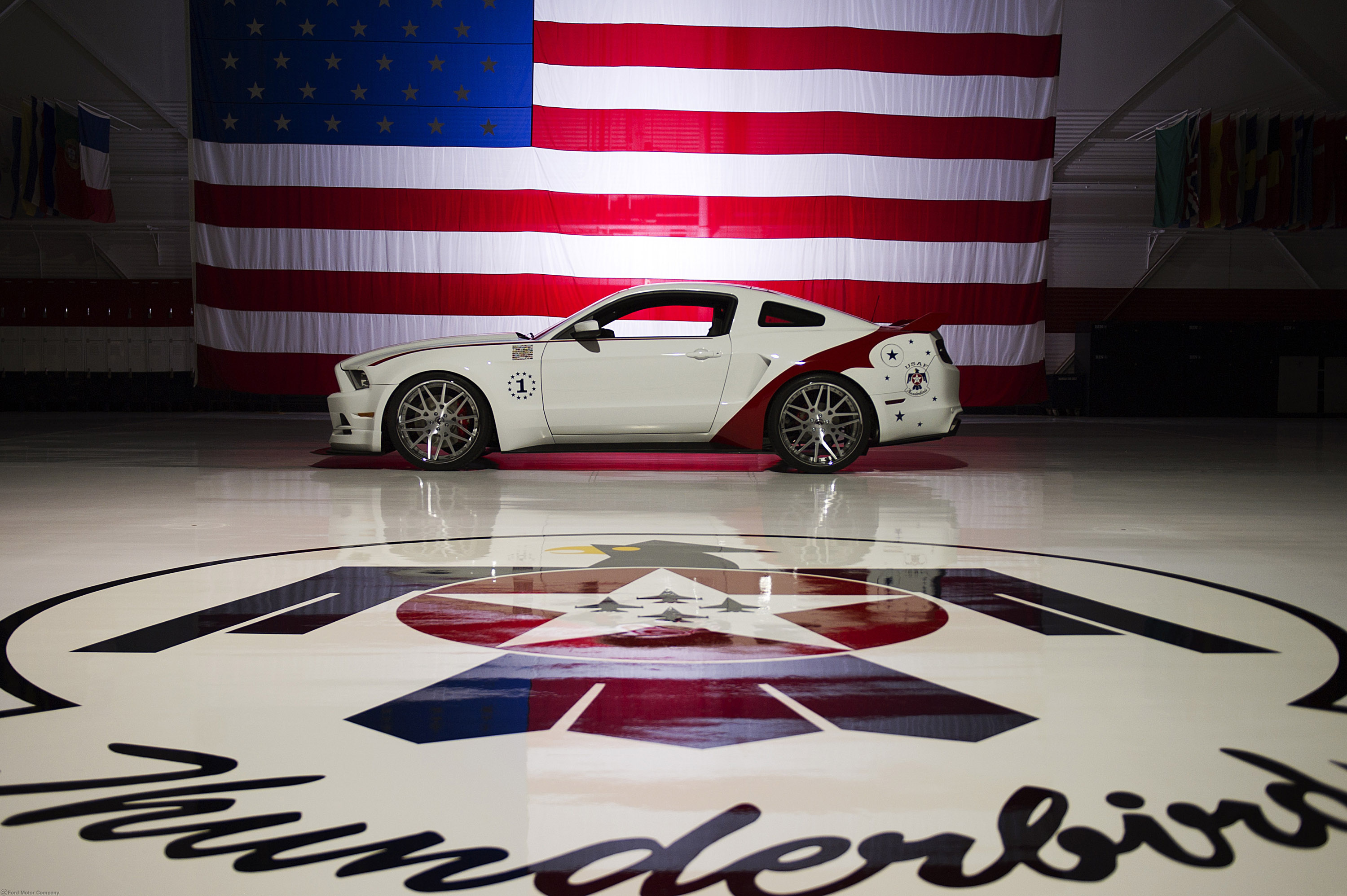 Ford Mustang GT U.S. Air Force Thunderbirds Edition