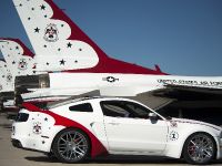2014 Ford Mustang GT U.S. Air Force Thunderbirds Edition, 4 of 9