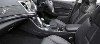 Holden Commodore Craig Lowndes SS V Special Edition (2014) - picture 7 of 7