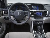 Honda Accord Hybrid (2014) - picture 2 of 2