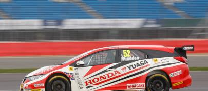 Honda Civic Tourer BTCC (2014) - picture 7 of 9