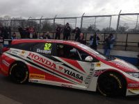 Honda Civic Tourer BTCC (2014) - picture 2 of 9