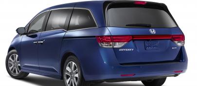 Honda Odyssey Touring Elite (2014) - picture 4 of 12