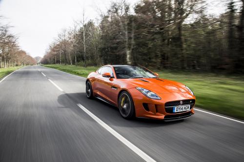 Jaguar F-TYPE R Coupe (2014) - picture 1 of 2