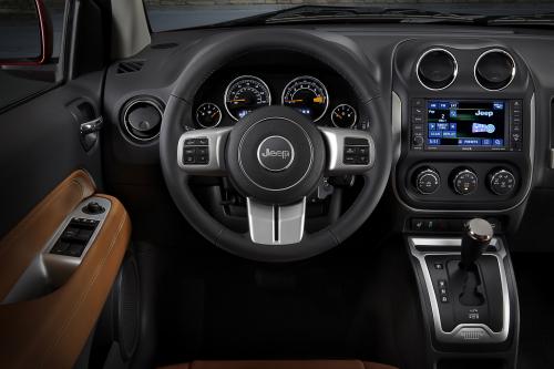 Jeep Compass (2014) - picture 17 of 31