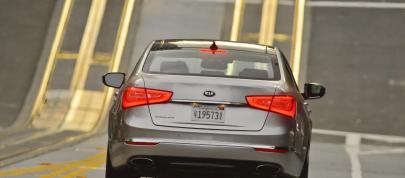 Kia Cadenza (2014) - picture 23 of 28