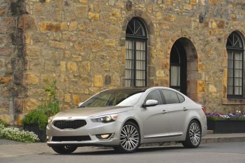 Kia Cadenza (2014) - picture 16 of 28
