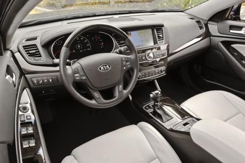 Kia Cadenza (2014) - picture 25 of 28