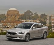 Kia Cadenza (2014) - picture 18 of 28
