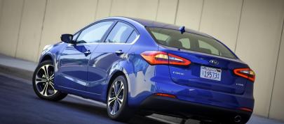Kia Forte (2014) - picture 12 of 27