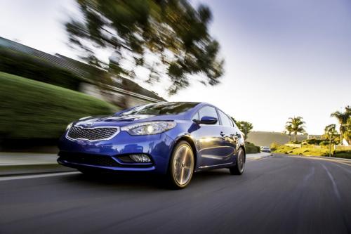 Kia Forte (2014) - picture 8 of 27