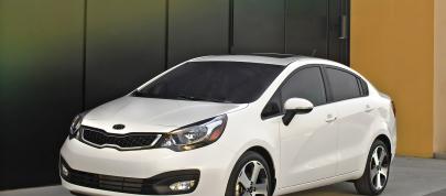 Kia Rio (2014) - picture 4 of 31