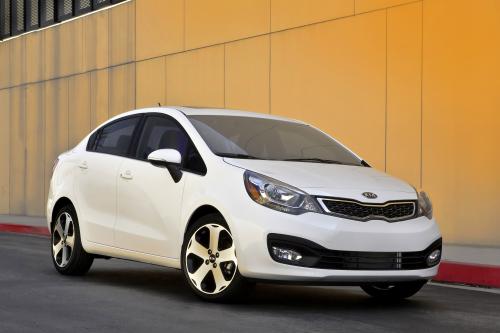 Kia Rio (2014) - picture 1 of 31