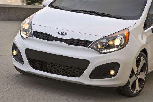 Kia Rio (2014) - picture 17 of 31