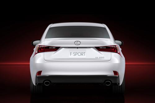 Lexus IS F Sport (2014) - picture 8 of 16