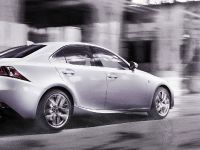 Lexus IS F Sport (2014) - picture 6 of 16