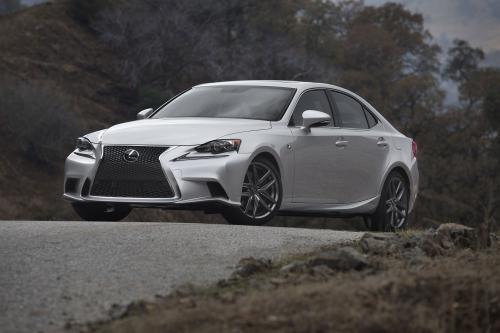 Lexus IS Sport Sedan (2014) - picture 1 of 3