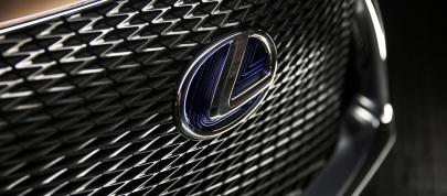 Lexus LF-CC (2014) - picture 12 of 16