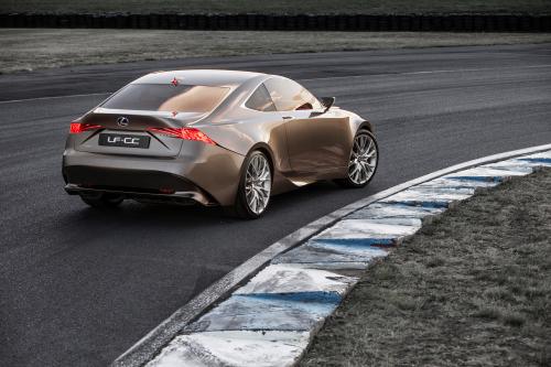 Lexus LF-CC (2014) - picture 8 of 16