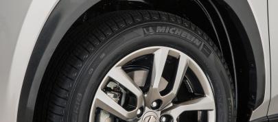 Lexus NX 300h Sports Luxury (2014) - picture 12 of 42