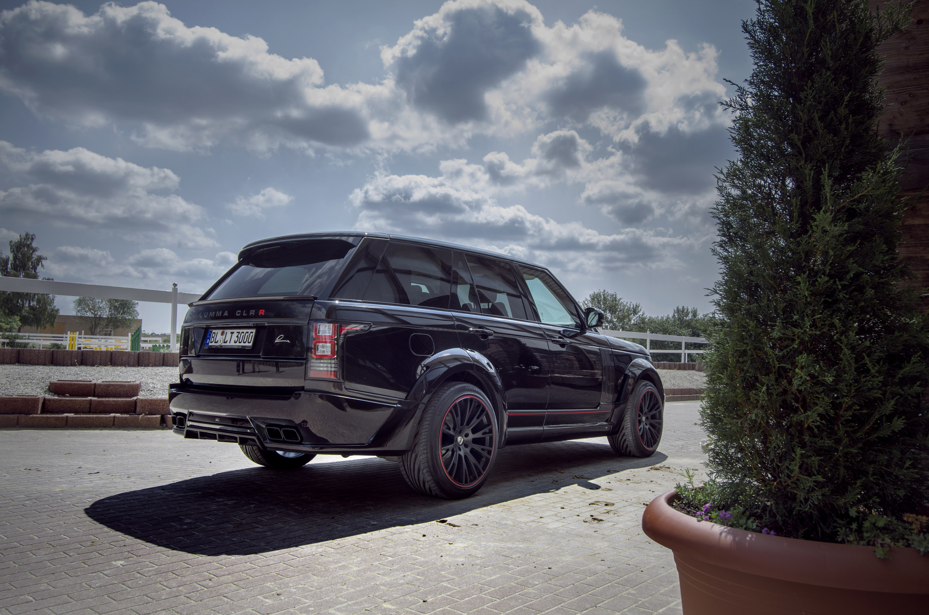 Lumma Design Range Rover CLR R Carbon