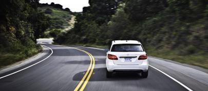 Mercedes-Benz B-Class Electric Drive (2014) - picture 12 of 76