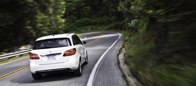 Mercedes-Benz B-Class Electric Drive (2014) - picture 23 of 76