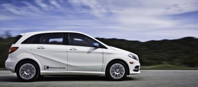 Mercedes-Benz B-Class Electric Drive (2014) - picture 28 of 76