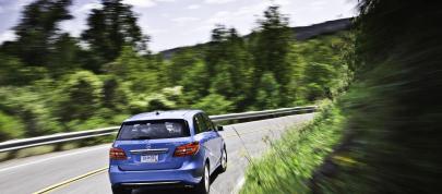 Mercedes-Benz B-Class Electric Drive (2014) - picture 39 of 76