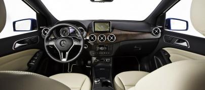 Mercedes-Benz B-Class Electric Drive (2014) - picture 63 of 76